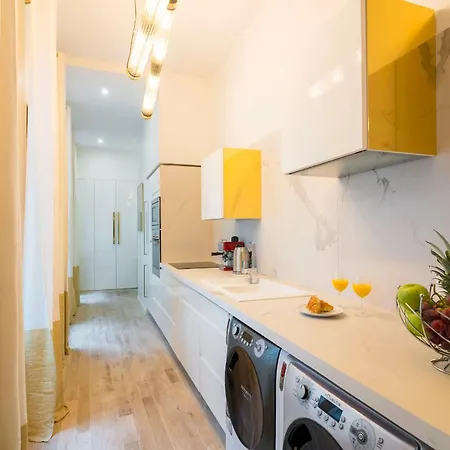 Louvre - 2br - Cityapartmentstay 파리