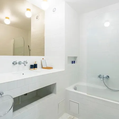 Louvre - 2br - Cityapartmentstay 아파트 *