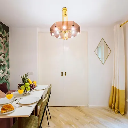 Louvre - 2br - Cityapartmentstay 파리