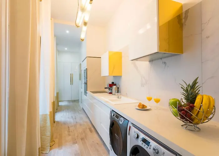 Louvre - 2br - Cityapartmentstay Parigi